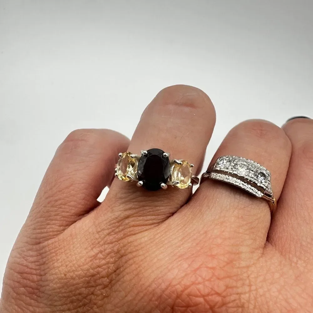 NWOT faceted, oval cut garnet and accent citrines ring‎ in sterling silver!